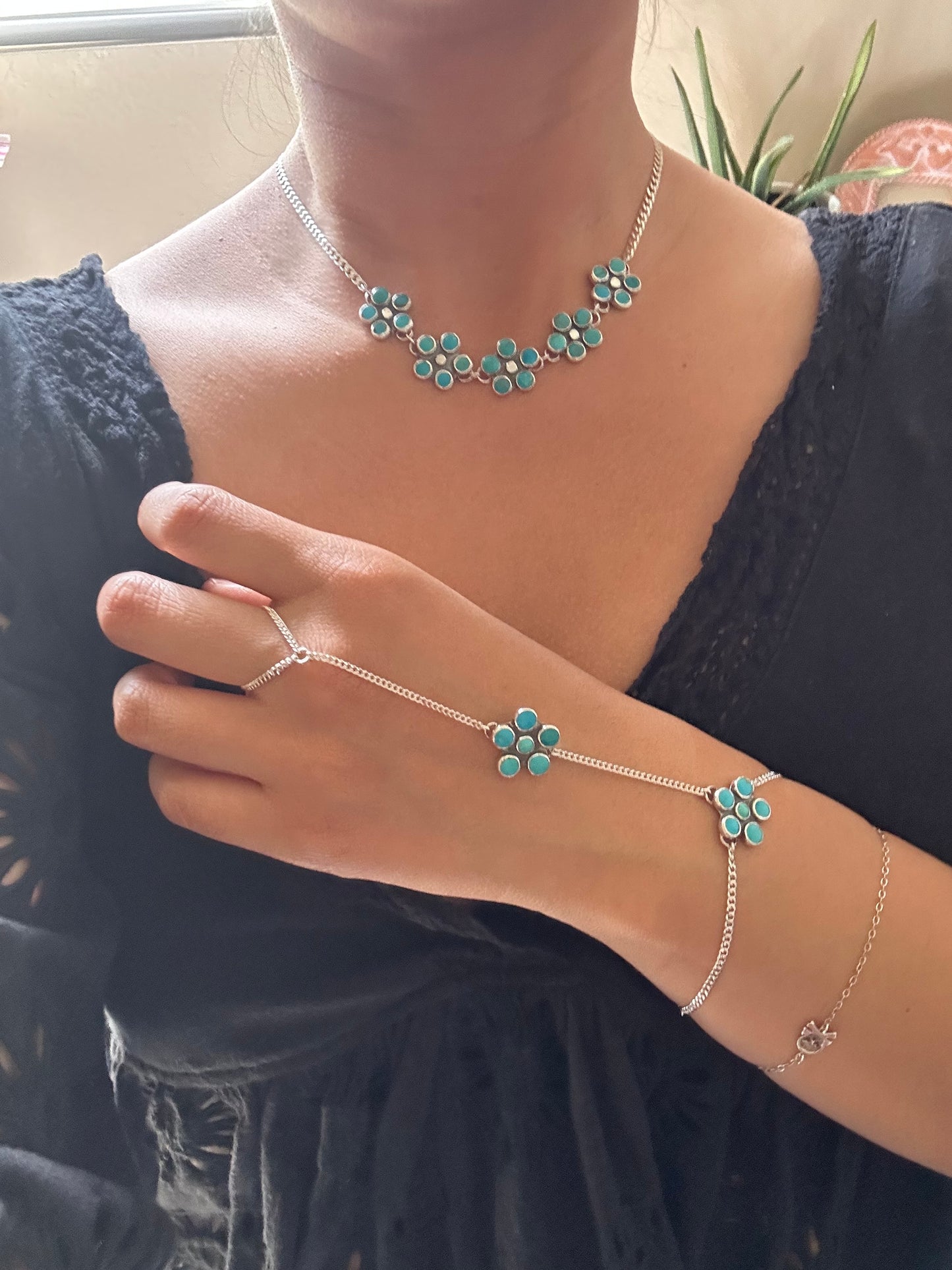 Turquoise Daisy hand chain